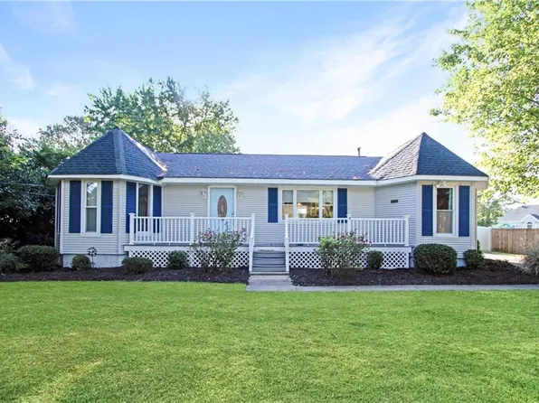 108 Rens Rd, Poquoson, VA 23662