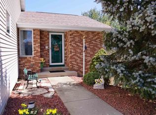 4321 Bordeaux Ct, Janesville, WI 53546