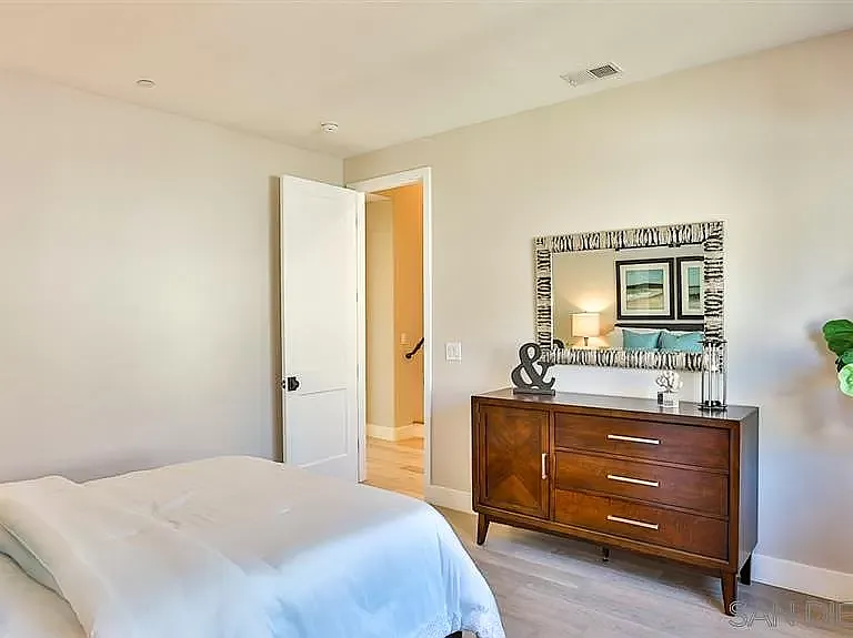 5051 Savannah St — Photo 16