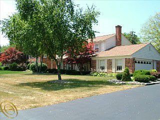 3rd image of 4838 Teddington Dr
