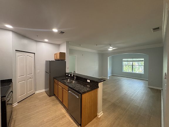 2nd image of 4207 S Dale Mabry Hwy Unit 8301
