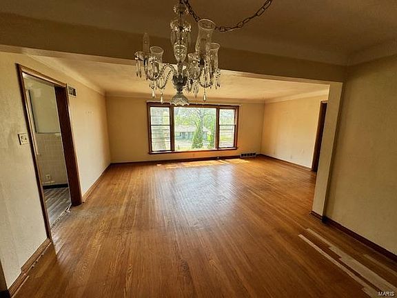 3rd image of 25 Shepley Dr