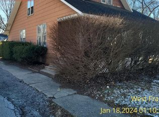 1418 E Oak St, West Frankfort, IL 62896