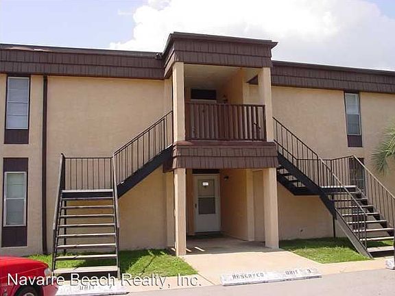 2nd image of 407 Marshall Ct NW Unit 7