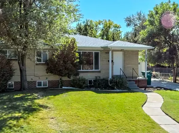 5768 S Hickory Way, Littleton, CO 80120