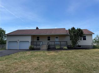 7735 Barbara Ln, Baldwinsville, NY 13027