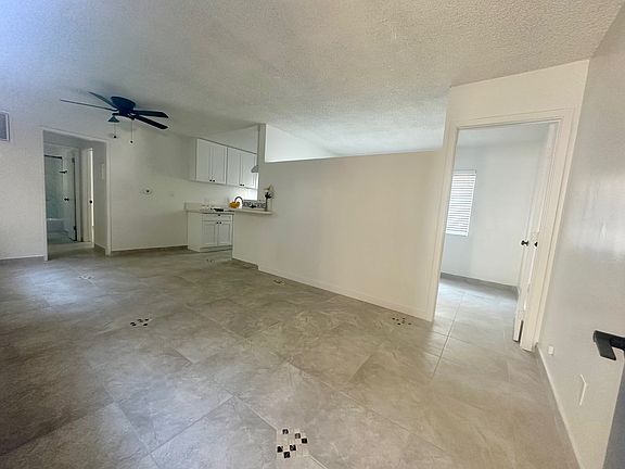 3rd image of 14237 Roscoe Blvd APT 2