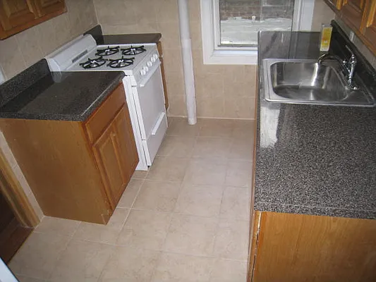 Rented by Alexiou Realty | media 1