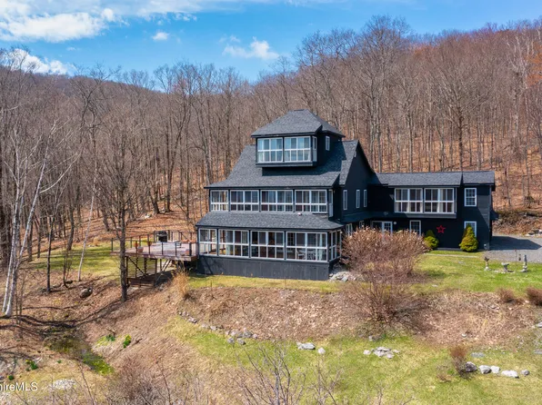 400 Rathbun Rd, Hancock, MA 01237