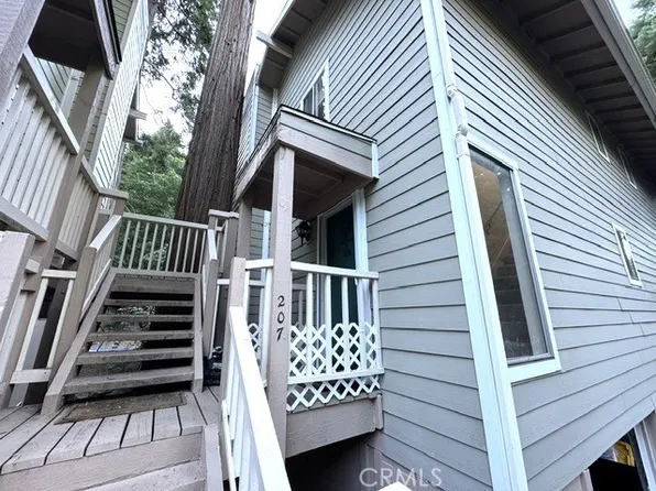 207 Coolcreek Ln, Lake Arrowhead, CA 92352