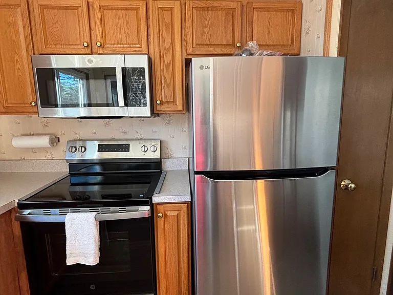 274 Lake Shr E #C — Photo 14