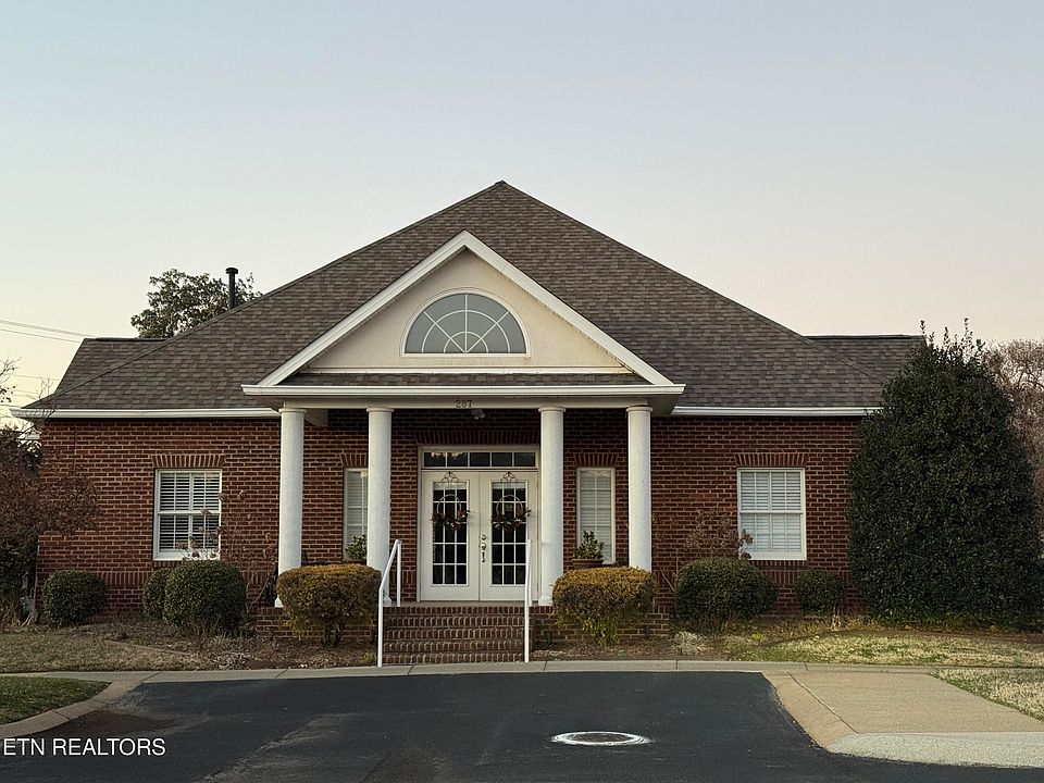 2nd image of 247 Savannah Park Dr