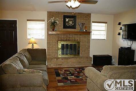4th image of 1714 Southgate Dr