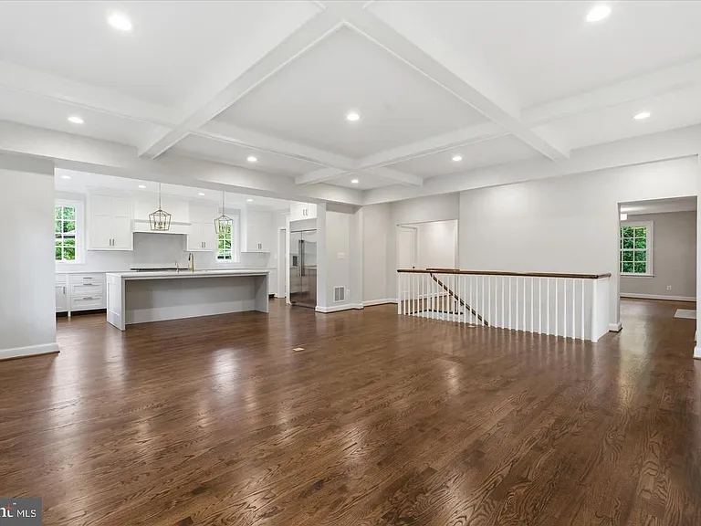 7825 Oldchester Rd — Photo 17