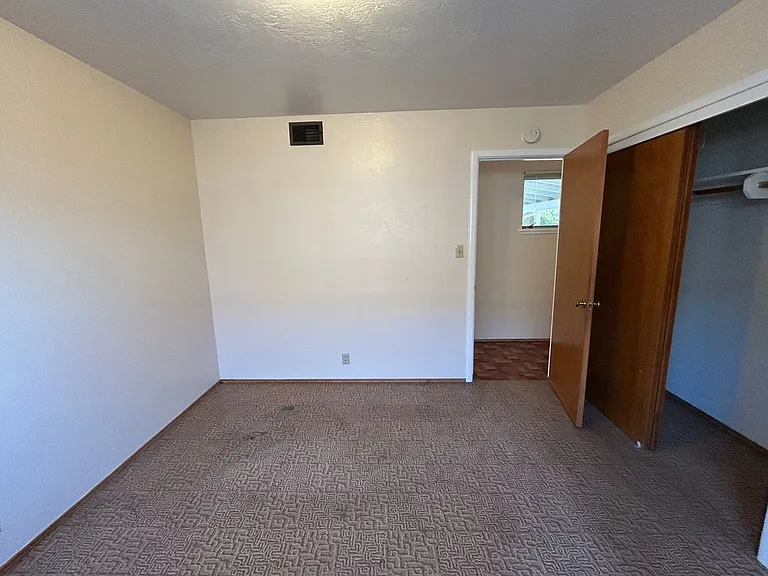 135 West Ave — Photo 10