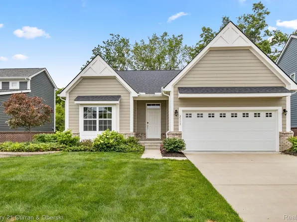 2113 Wiltshire Dr, Ypsilanti, MI 48198