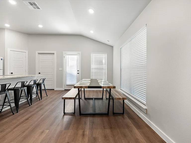 2140 Kokomo Ave — Photo 23