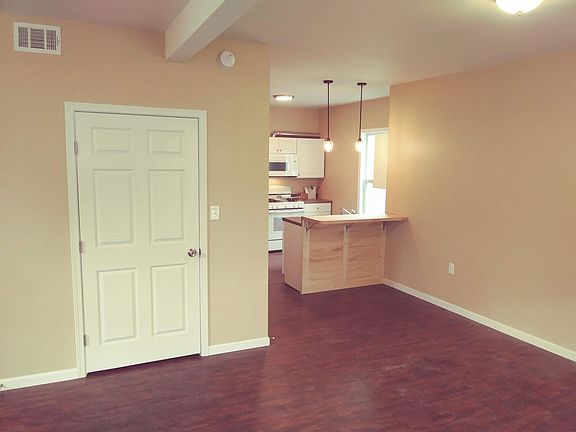 5th image of 54 Tuxedo Pl #1