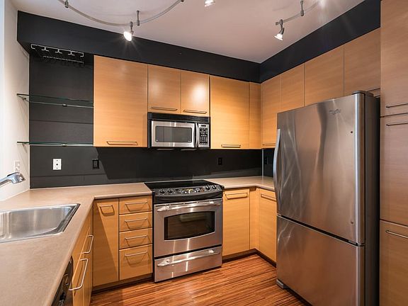 2nd image of 1410 E Pine St Unit 407