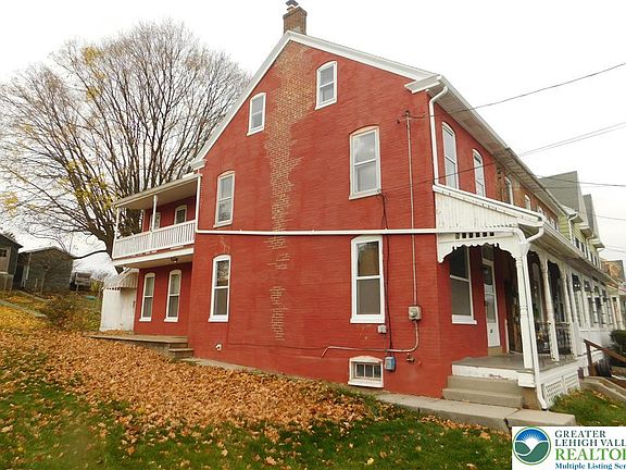 2nd image of 233 Greenwich St