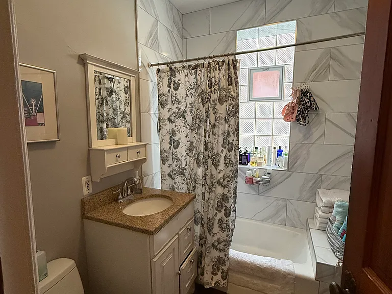 1815 N Paulina St #1 — Photo 7