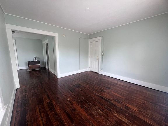 5th image of 200-202 Straight Ave SW #2