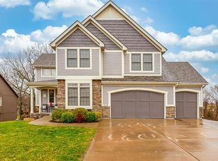 718 Danford Dr, Louisburg, KS 66053