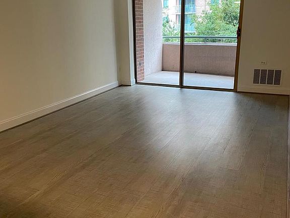 4th image of 4808 Moorland Ln APT 409