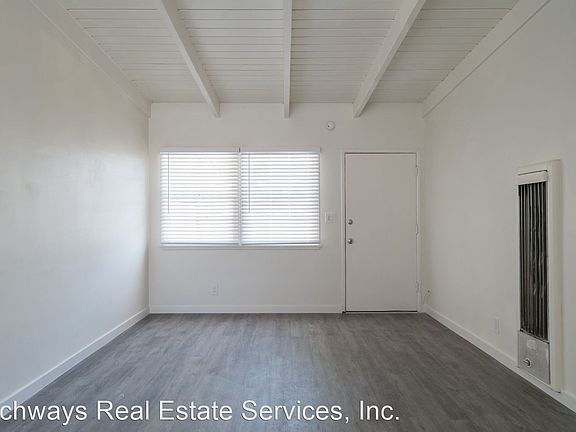 5th image of 2320 Virginia Ave APT C