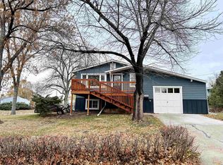2702 Oak Ave, Rapid City, SD 57701
