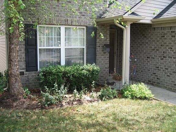 3rd image of 1793 Courtney Ave
