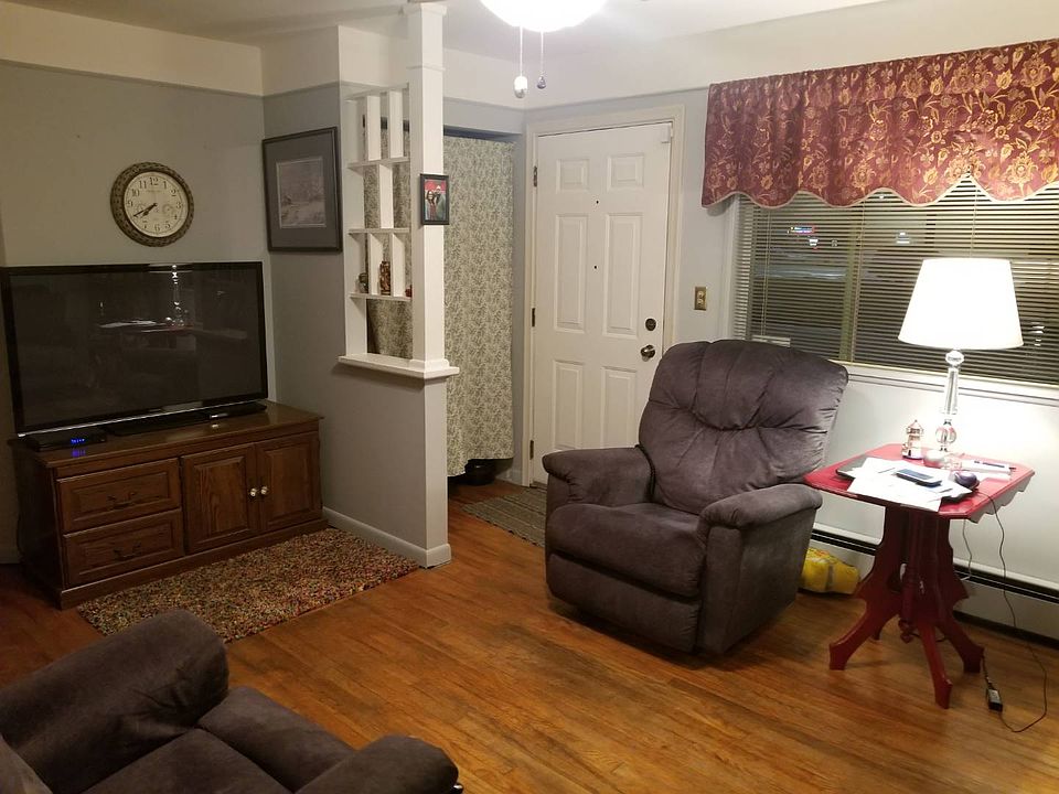2nd image of 7160 Ziegler St