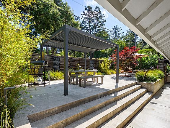 4th image of 11731 Ridge Drive