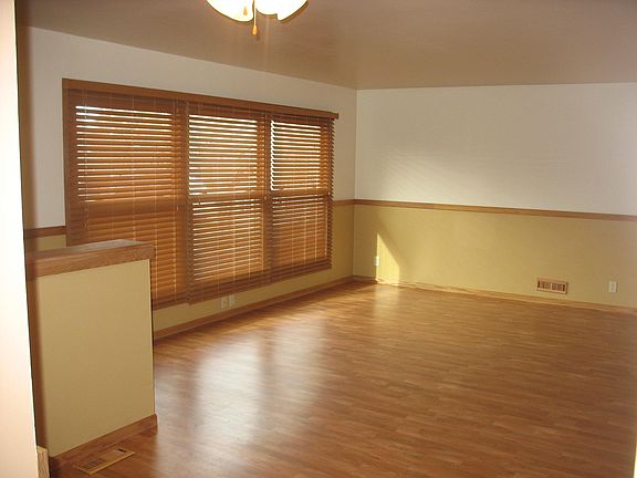 3rd image of 238 S Collins St
