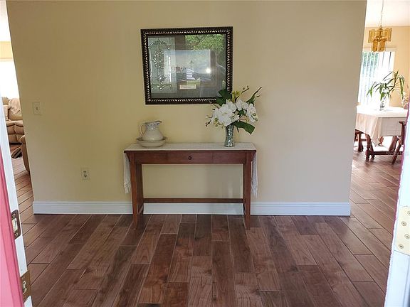 5th image of 100 Water Oak Way