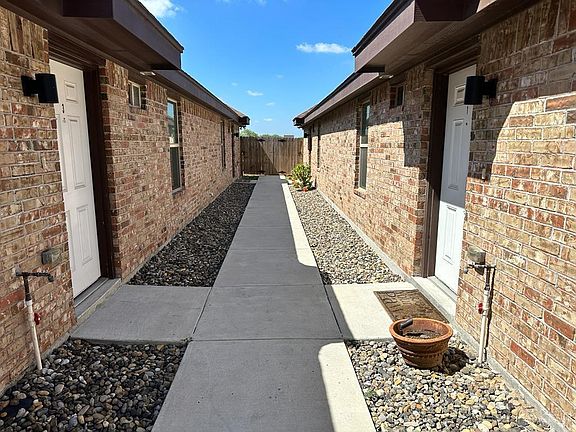3rd image of 3812 Paola St APT 1