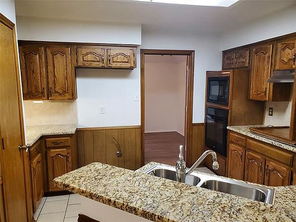 4th image of 817 Brownfield Dr