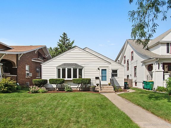 3rd image of 811 Buell Ave