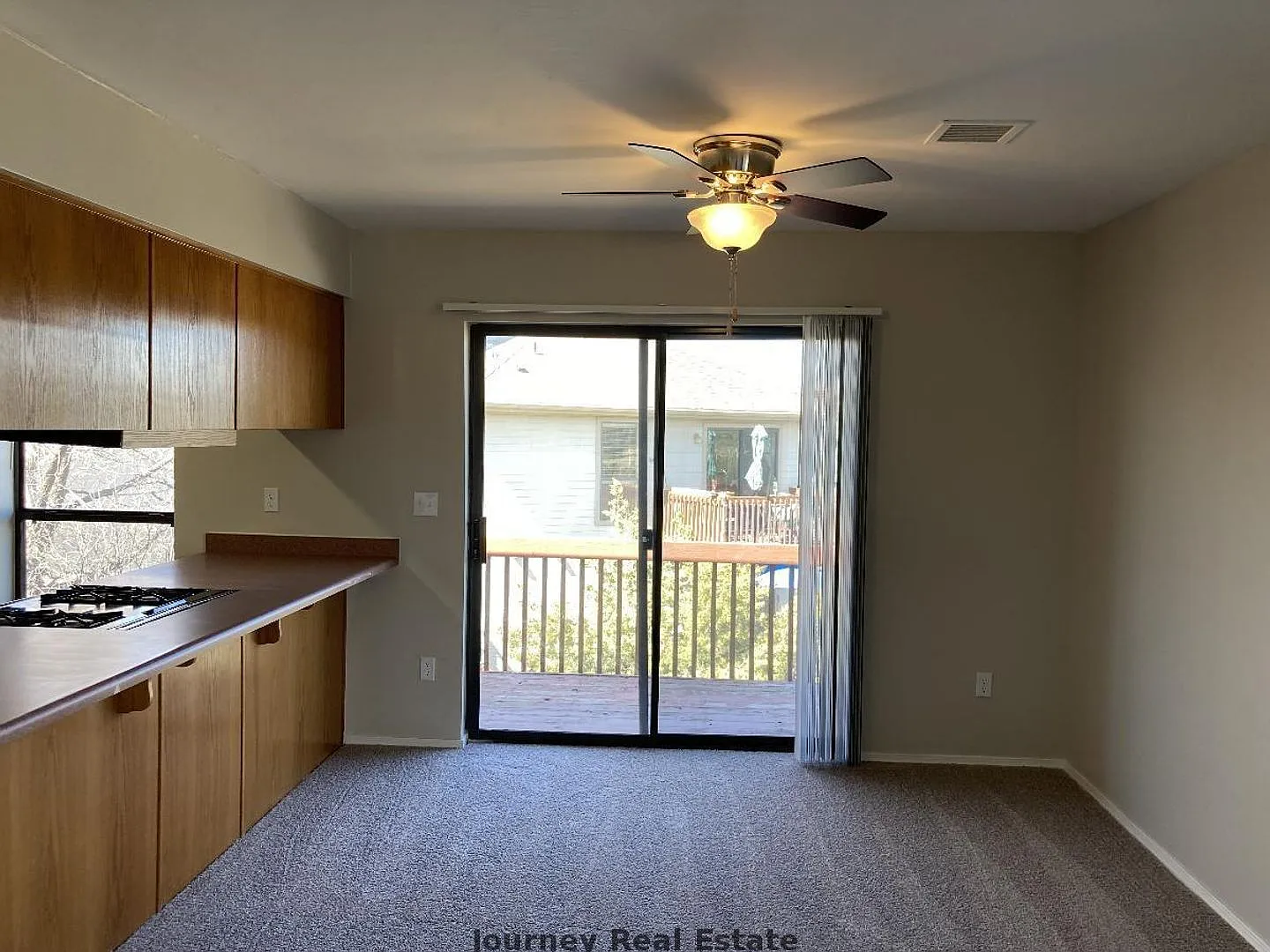 1305 Moore Pl. — Photo 3
