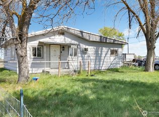 9550 Maple Dr NE, Moses Lake, WA 98837