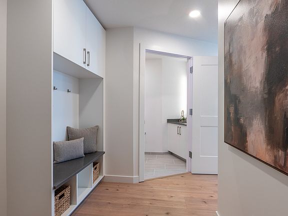 2nd image of 1212 Demonbreun St #B1