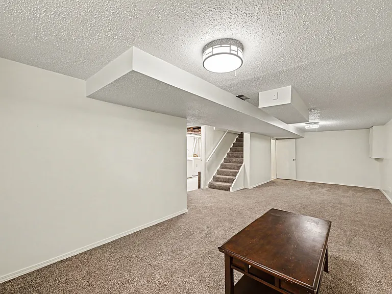 2130 S 47th St — Photo 14
