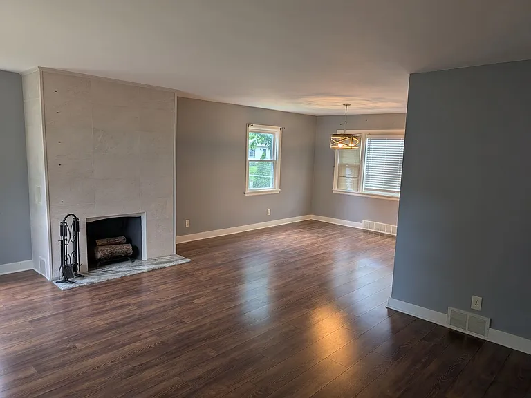 111 Eastmoreland Dr — Photo 4