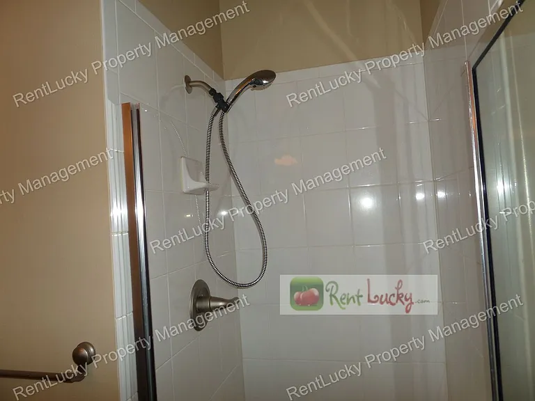 4031 Aurora Ave N #301 — Photo 12