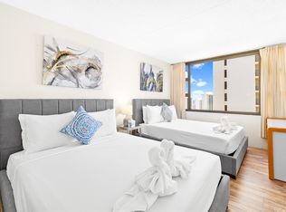 Waikiki Banyan, Honolulu, HI 96815
