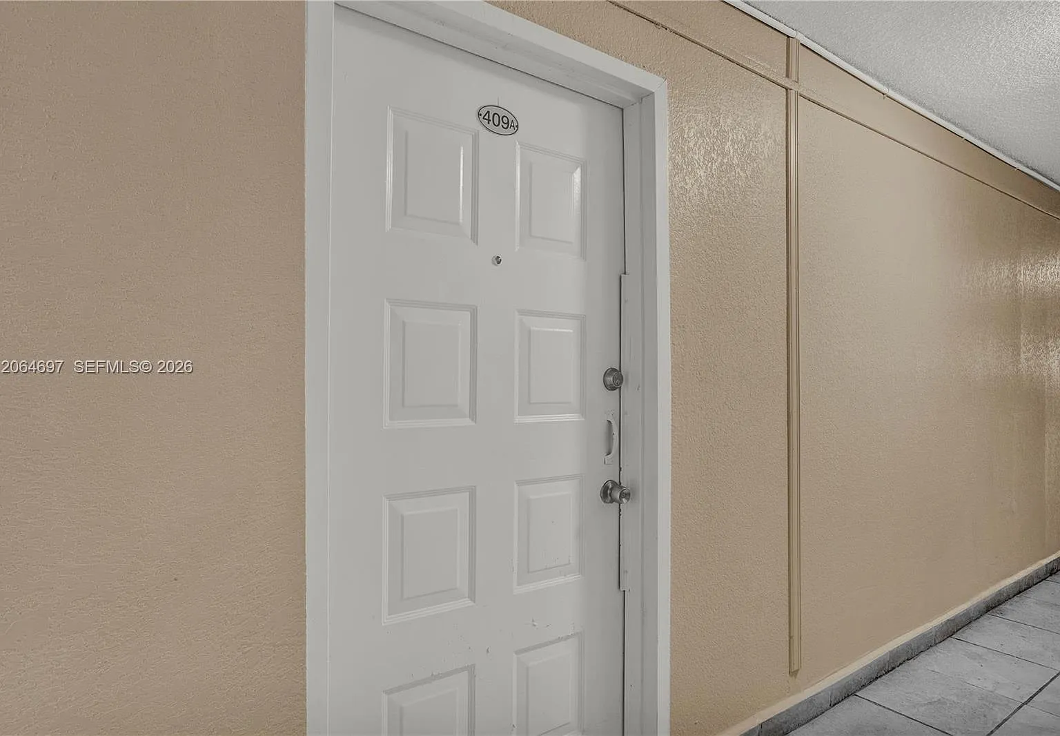 Coral Gate West Condo — Photo 3