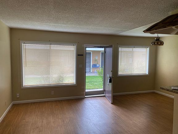5th image of 243 S Park Ln