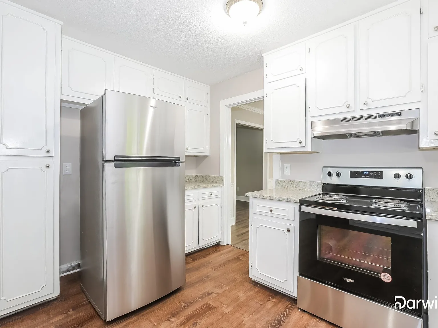 4 bed, 3.0 bath, 2266 sqft, $2,395 — Photo 2