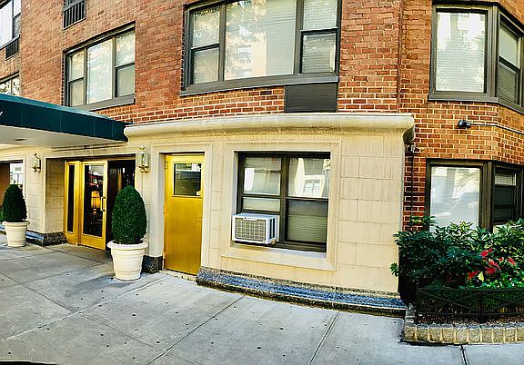 3rd image of 440 E 79th St APT 1E