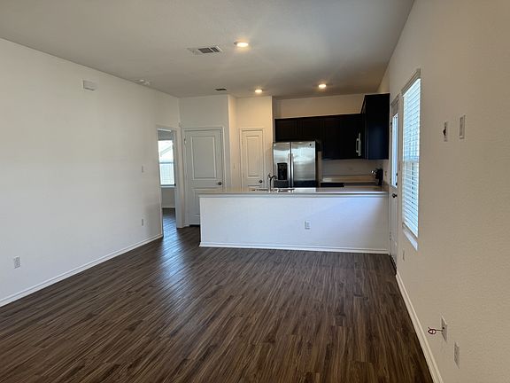 3rd image of 310 Freshwater Dr